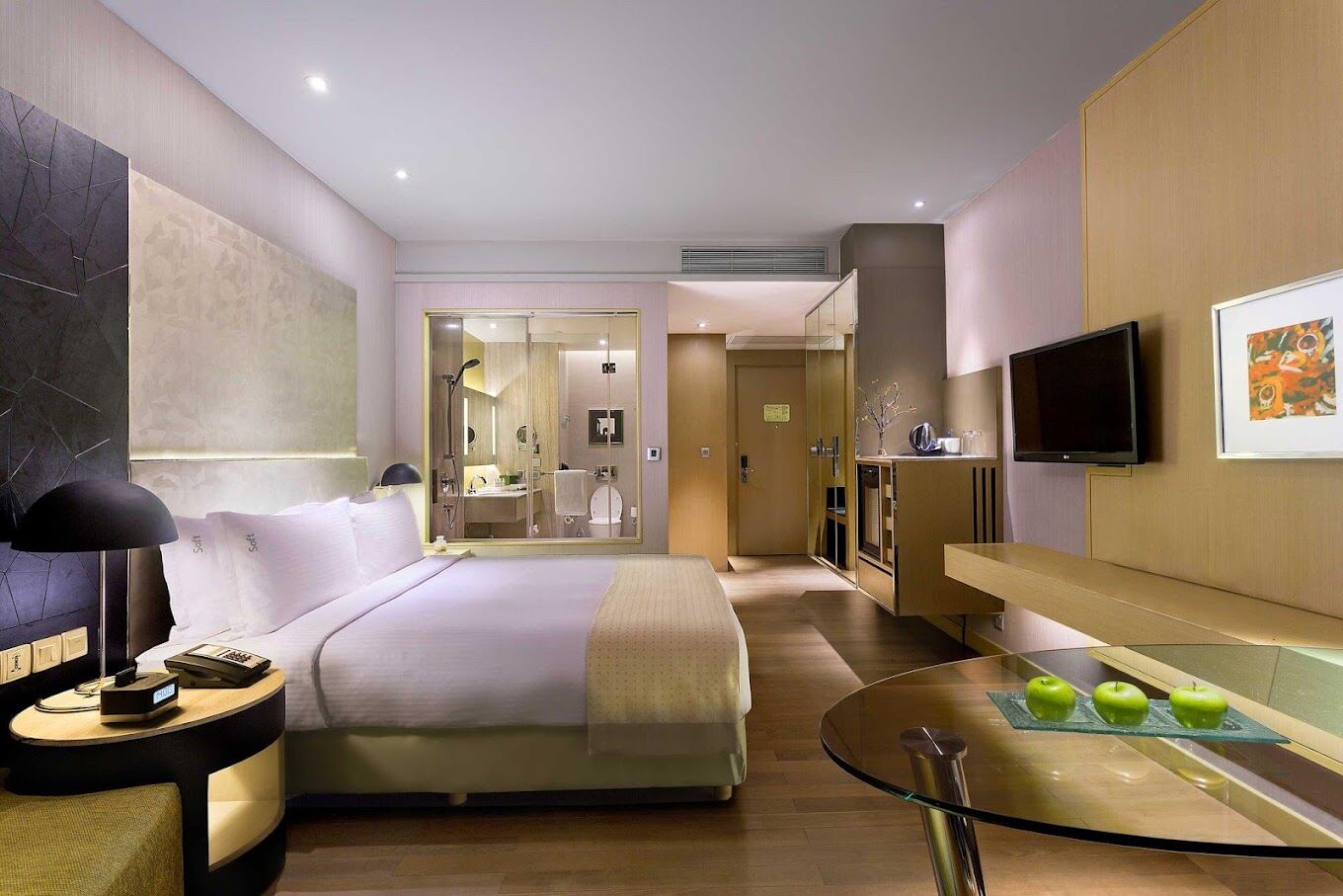 Holiday Inn New Delhi , Aerocity Bedroom