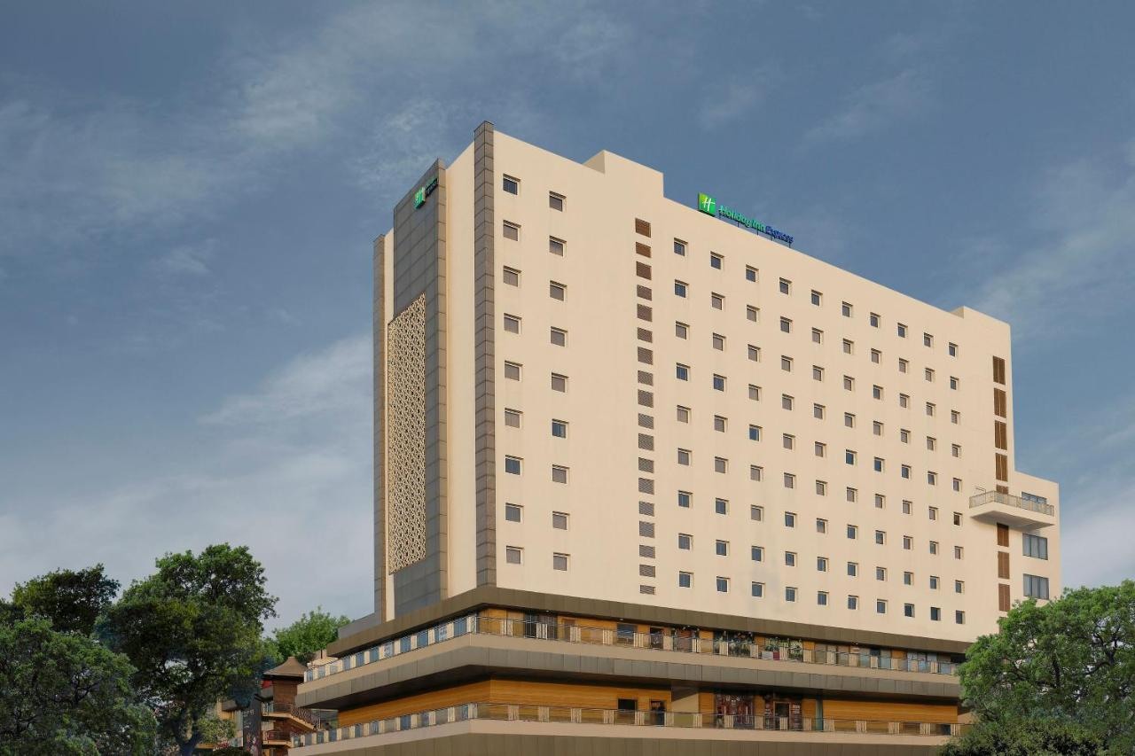 Holiday Inn Express Gurugram Sector 50 Facade 