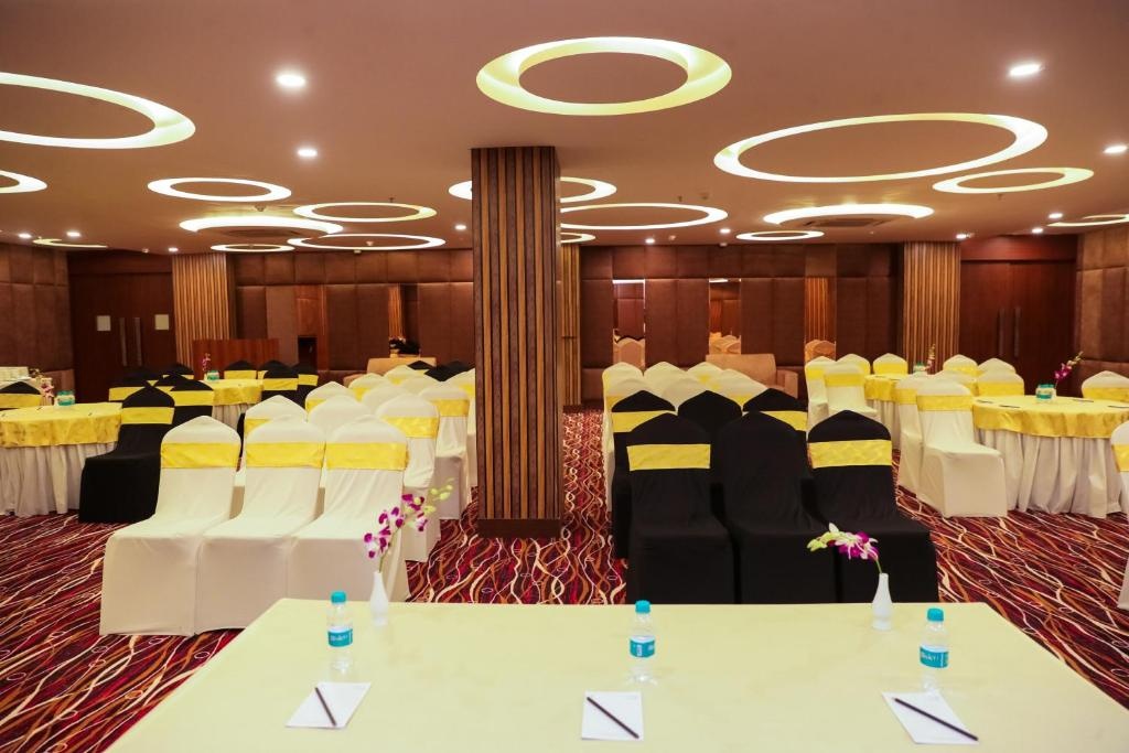 Hotel Regenta Inn Greater Noida  Conference Room