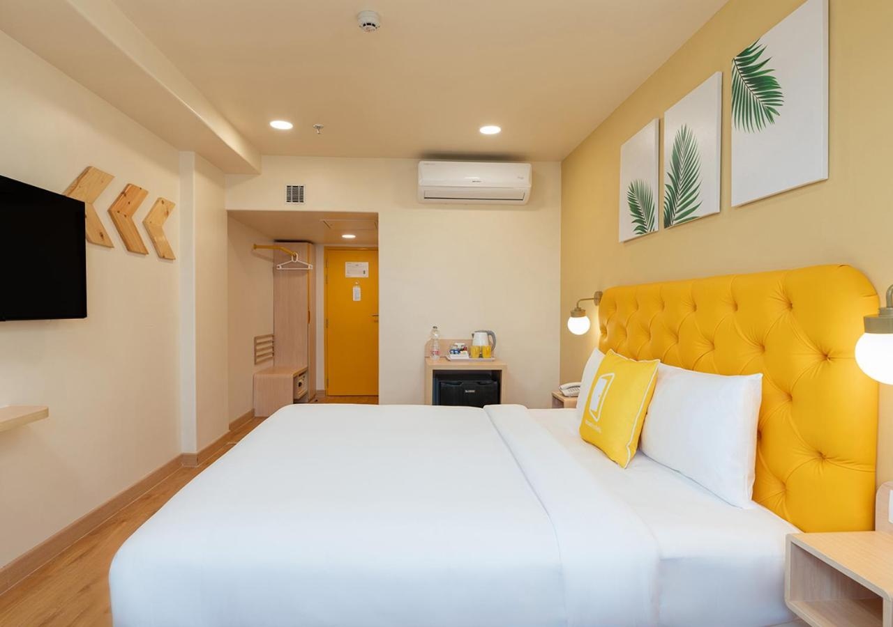 Bloom Hotel SG Highway Bedroom
