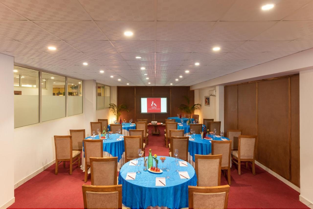 Inde Hotel Cyber City Conference Hall 