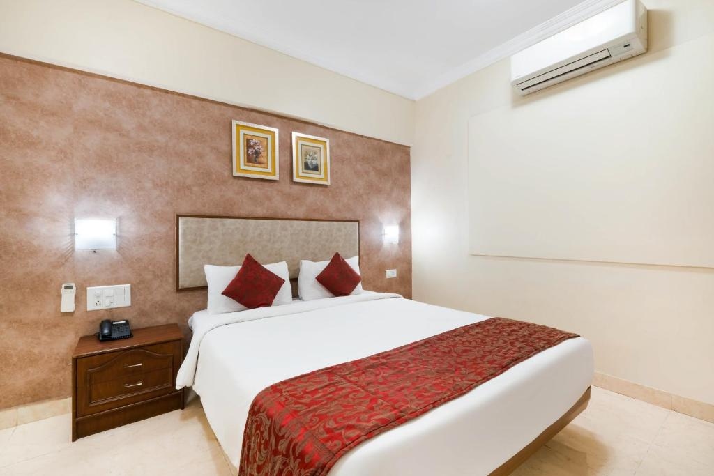 7 Apple Hotel Pimpri Pune Bedroom 1