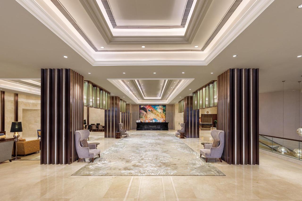 Pride Plaza 5 star htoel 