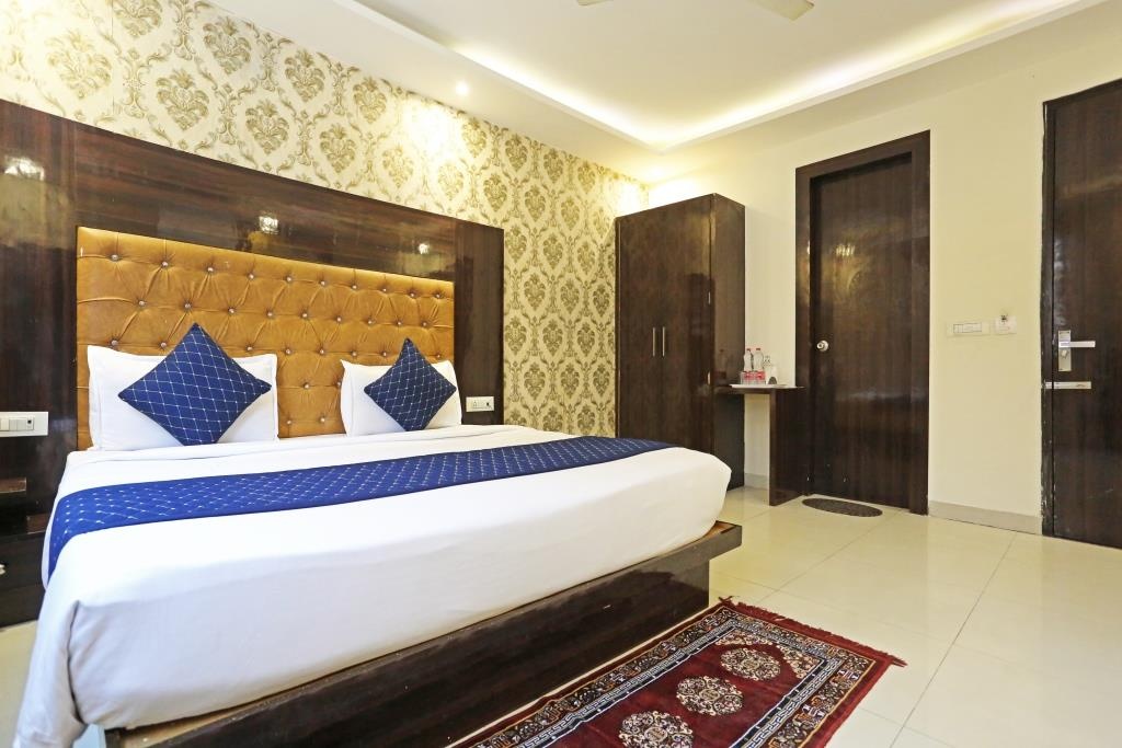 Hotel Iconic Suites Bedroom