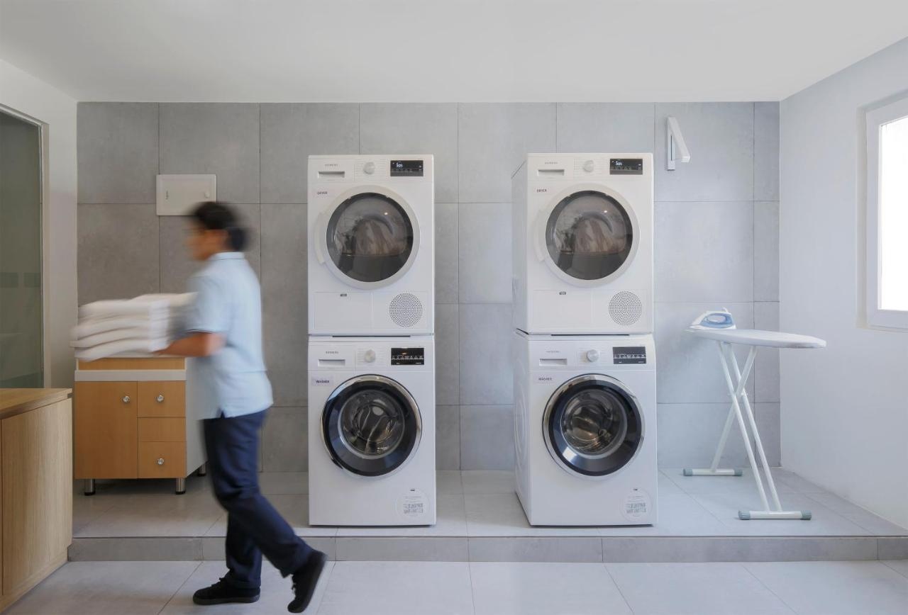 Holiday Inn Express Pune Pimpri Laundry