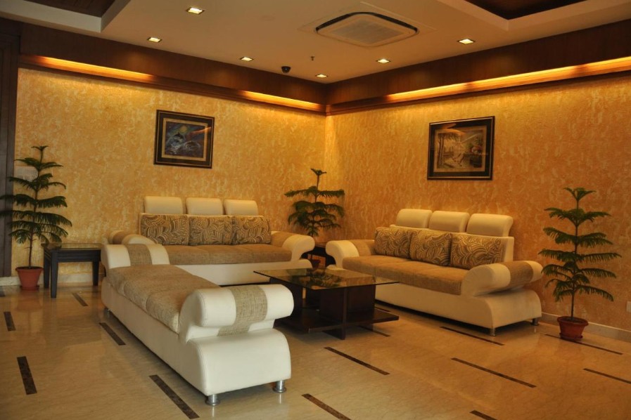 Hotel Divine Paradise Lobby