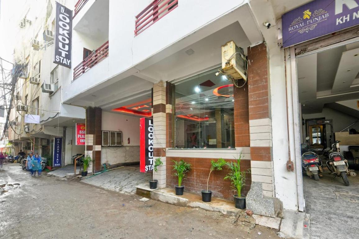 Hotel Lookout Stay Delhi IGI Airport Entrance