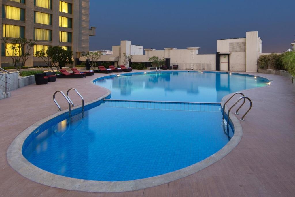 WelcomHotel Dwarka - Member ITC Hotel Group Swimming Pool