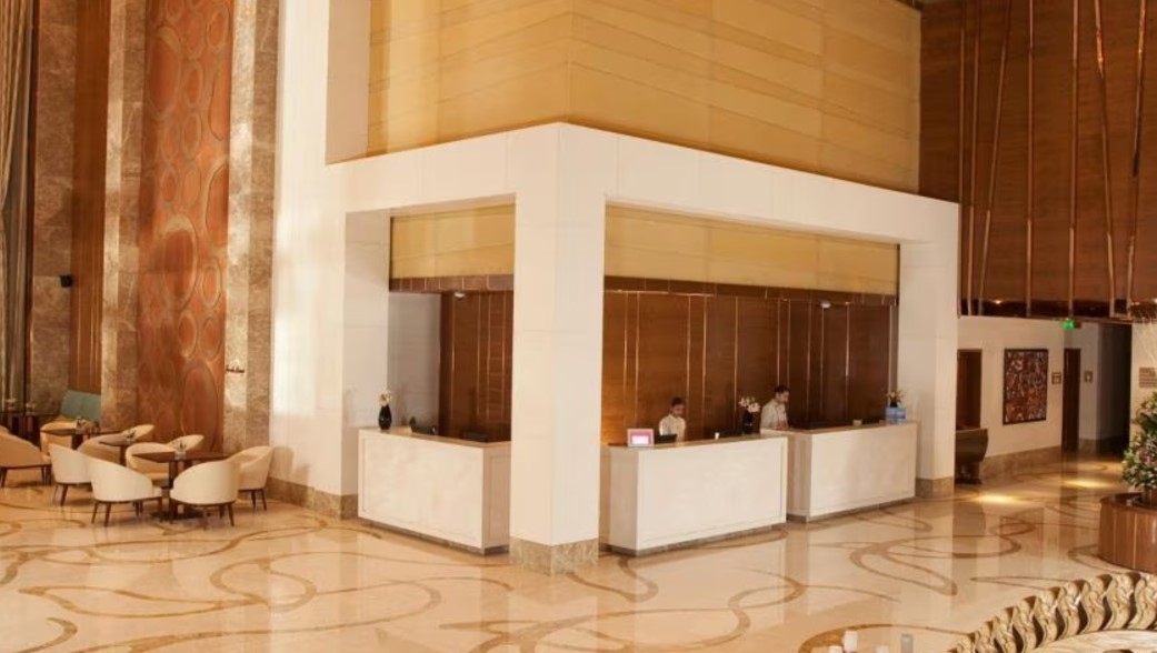 Crowne Plaza New Delhi Okhla Reception