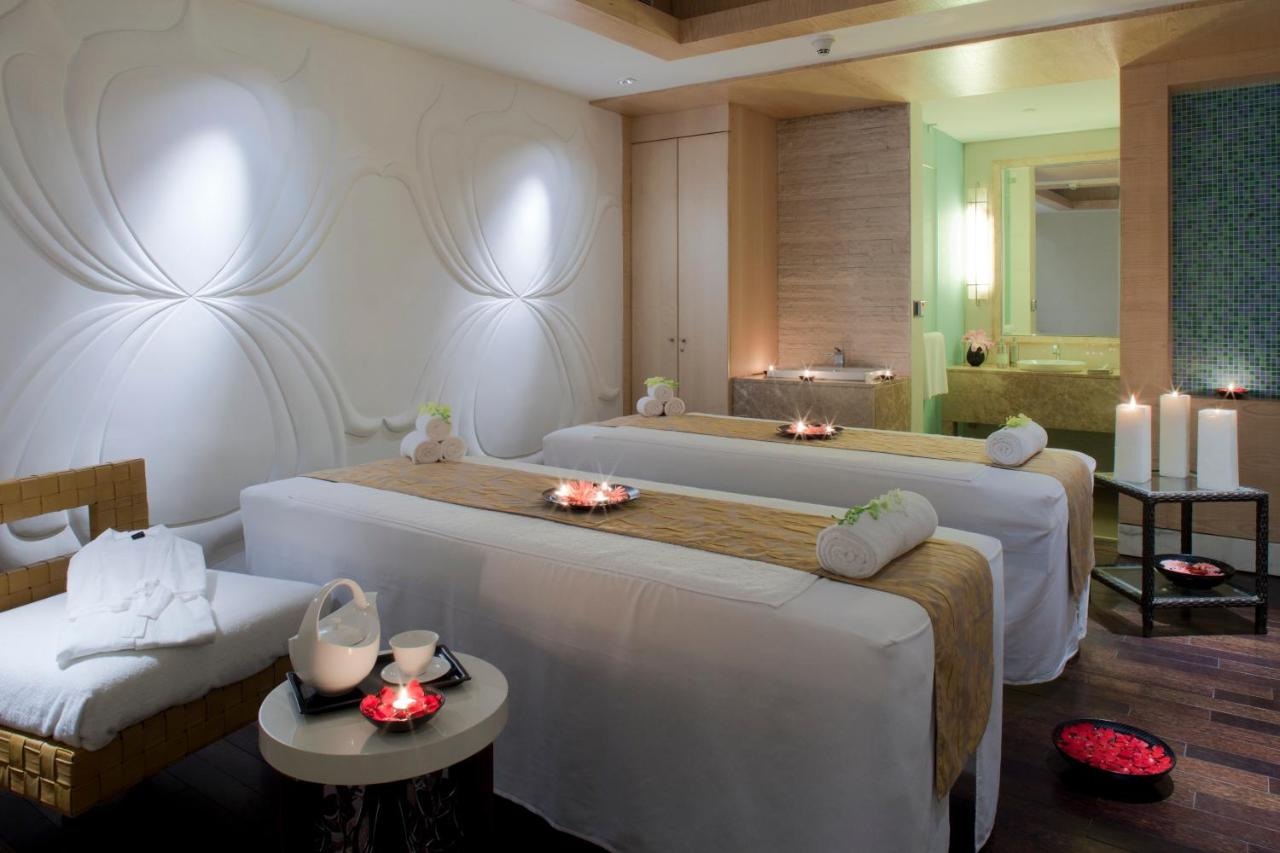 Crowne Plaza New Delhi Okhla Spa