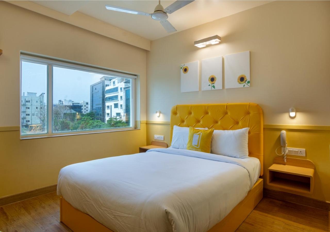 Bloom Hotel - HITEC City Bedroom