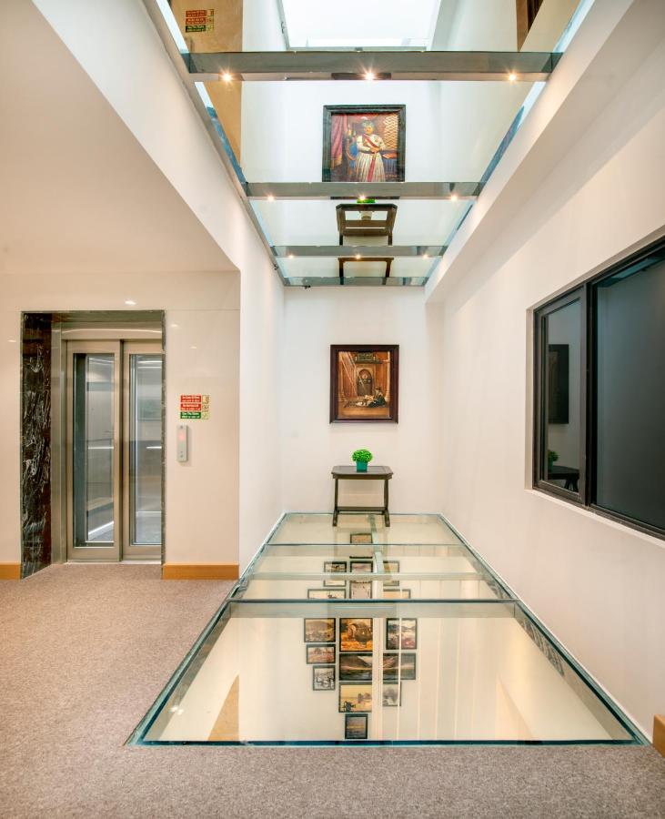 Bloom Boutique | GK-1 Lobby 