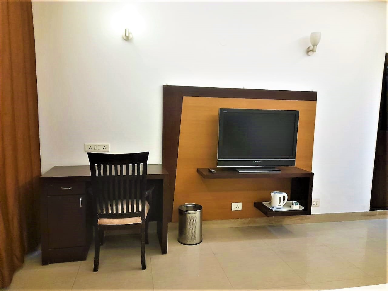 Tavisha Villa Film City Road Bedroom