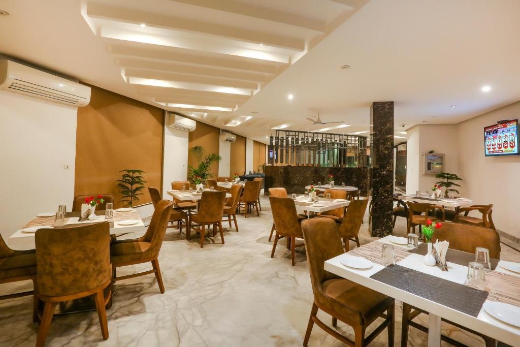 Hotel Almati Inn Restaurant