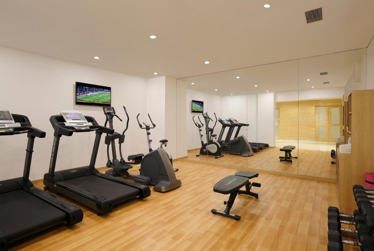 Holiday Inn Express Pune Pimpri Gym