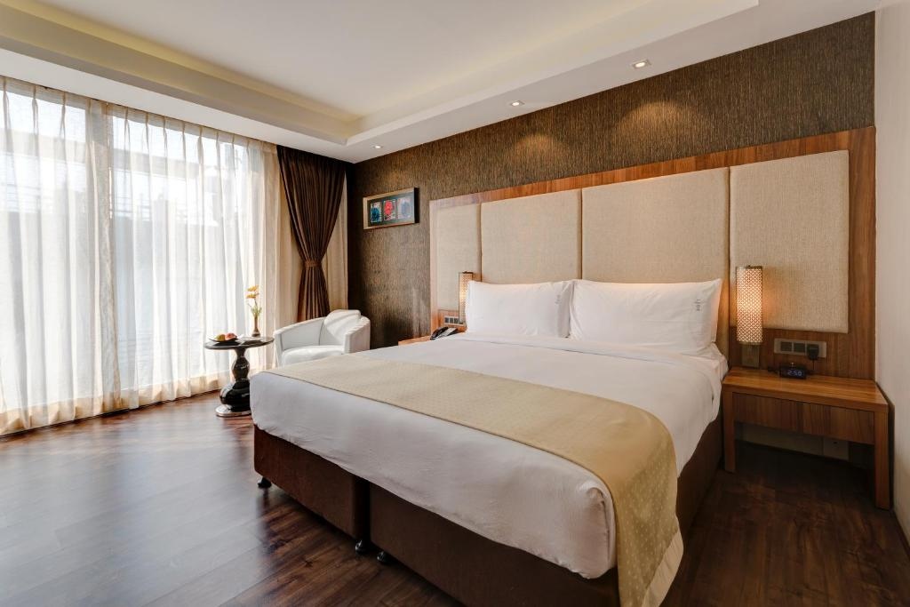 Holiday Inn Kolkata Airport, an IHG Hotel Bedroom