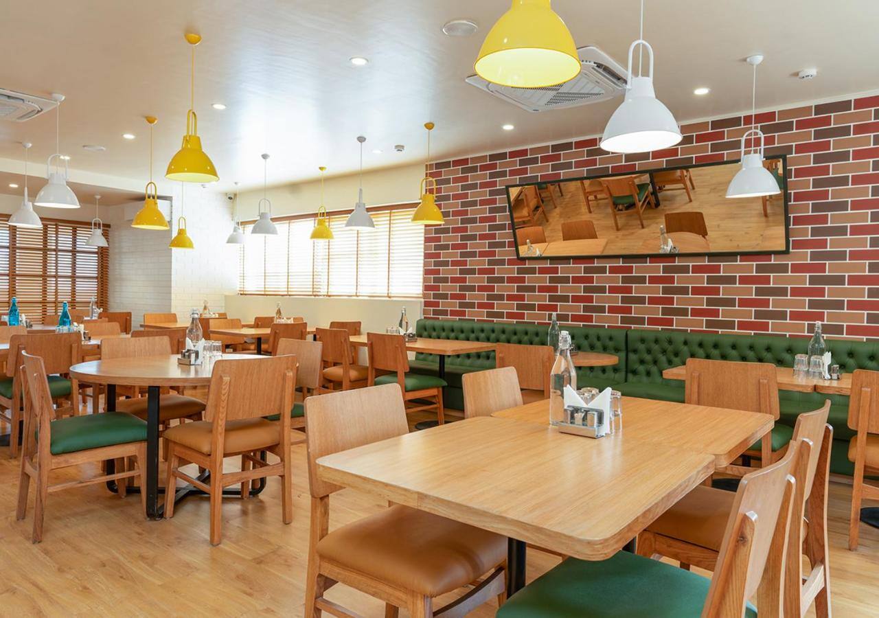 Bloom Hotel - Balewadi Restaurant