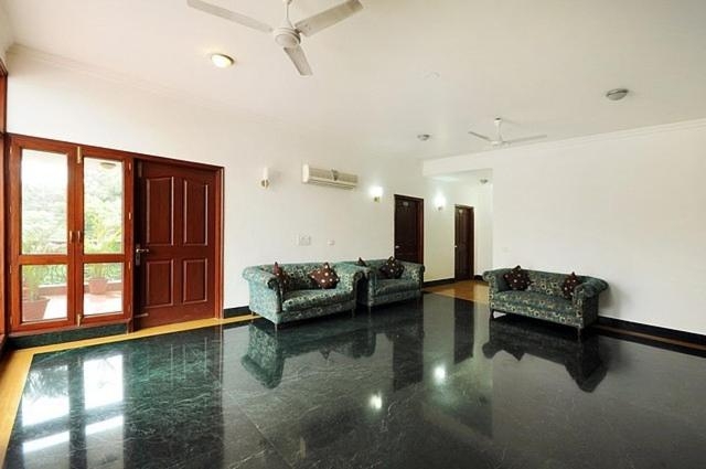 Hotel Tavisha Villa Golf Course Road Common Area