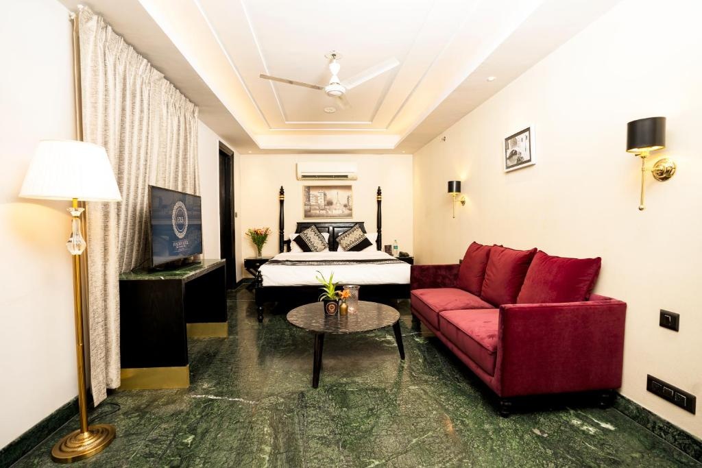 Foxoso Hotel, Delhi Airport - T3 Bedroom