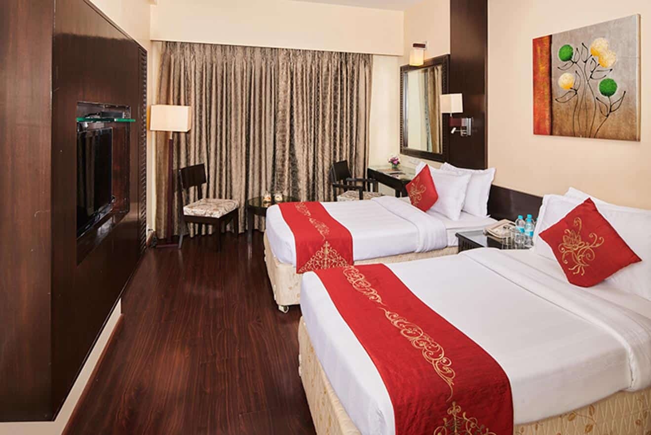 Goldfinch Hotel Mumbai Bedroom 2