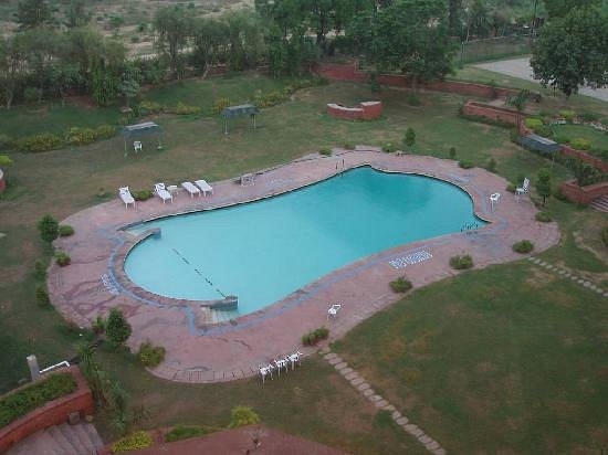 Centaur Hotel, Delhi Swimming Pool