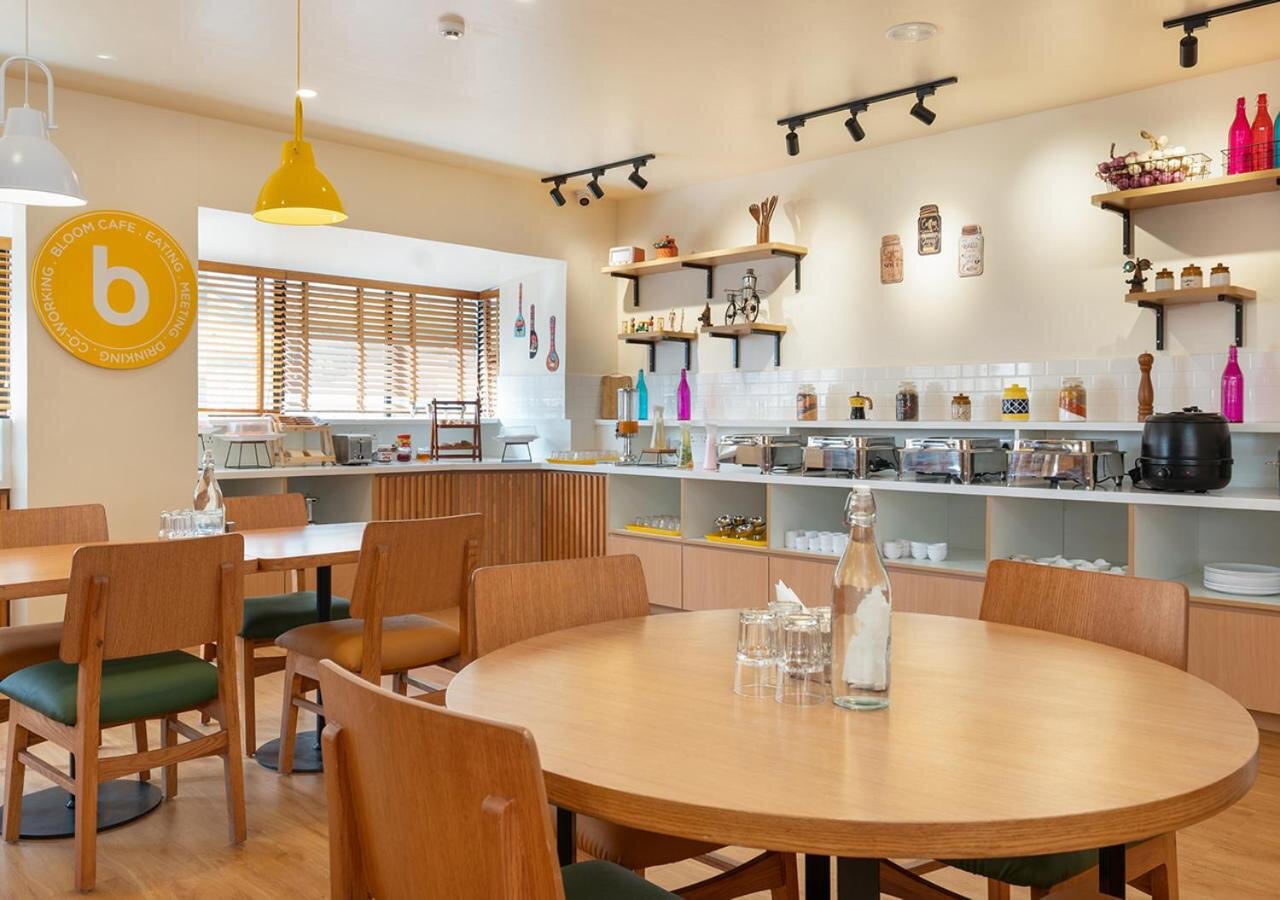 Bloom Hotel - Balewadi Restaurant