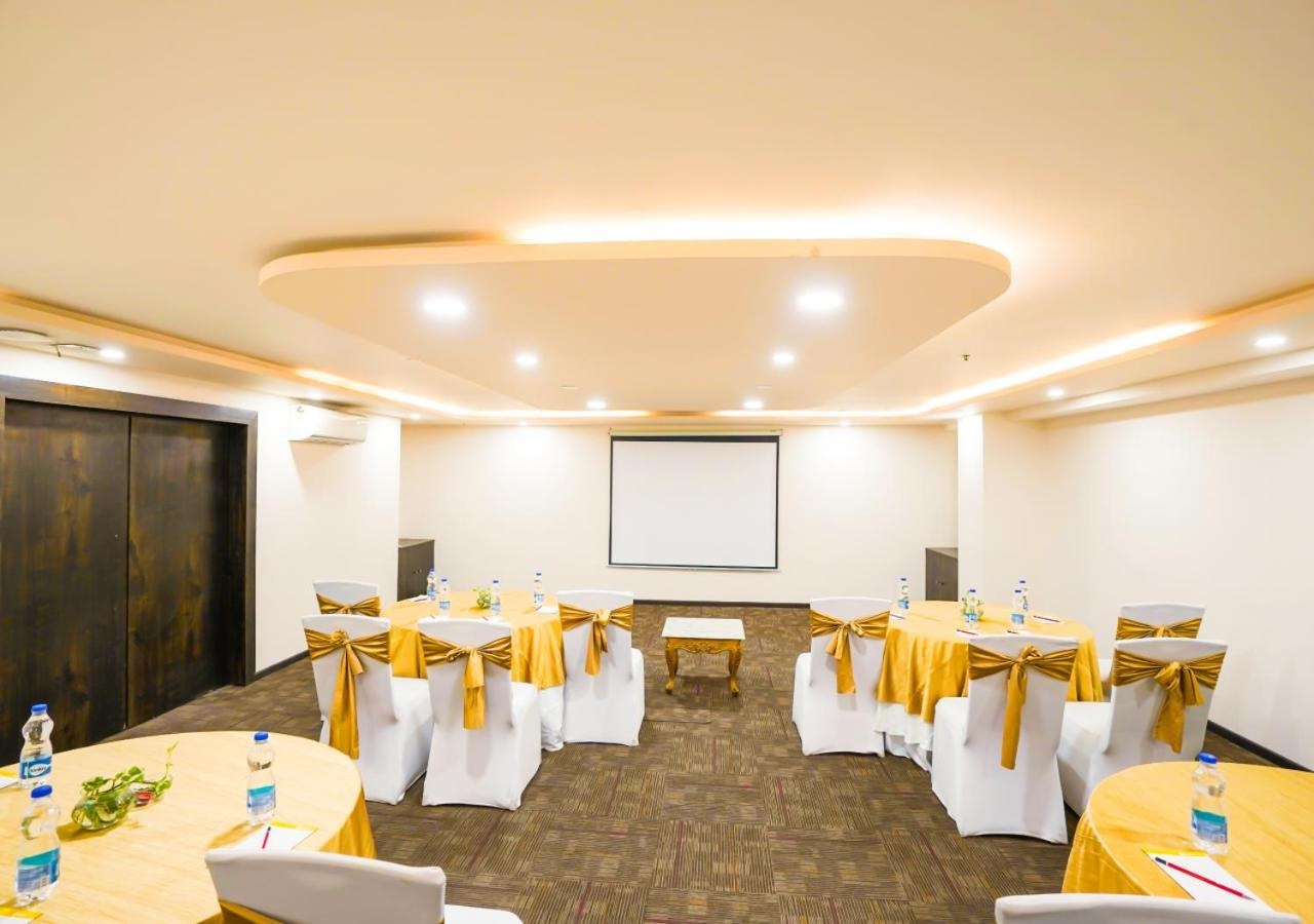 BloomSuites | Electronic City Conference Room 