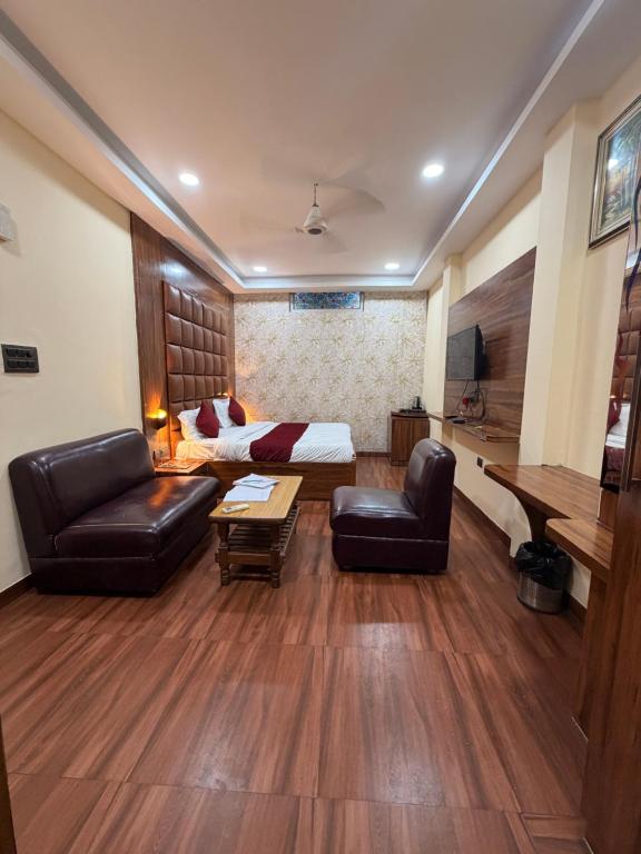 Hotel Asshirwad overview 