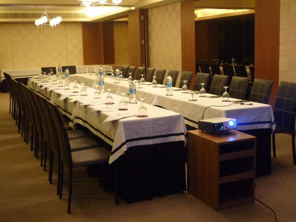 Udman Hotel Panchshila Park Conference Hall