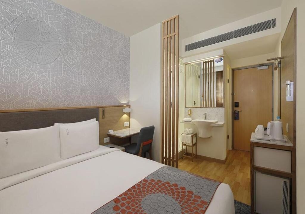 Holiday Inn Express Gurugram Sector 50 Bedroom 1