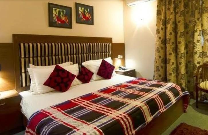 Hotel Red Blu (Delhi Airport Hotel) Minibreaks