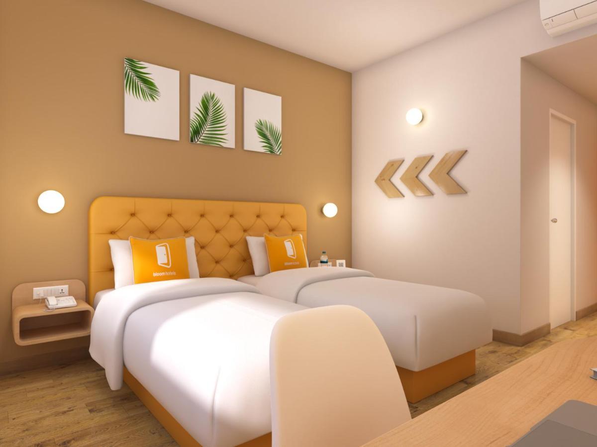 Bloom Hotel - DLF Cyber City Bedroom