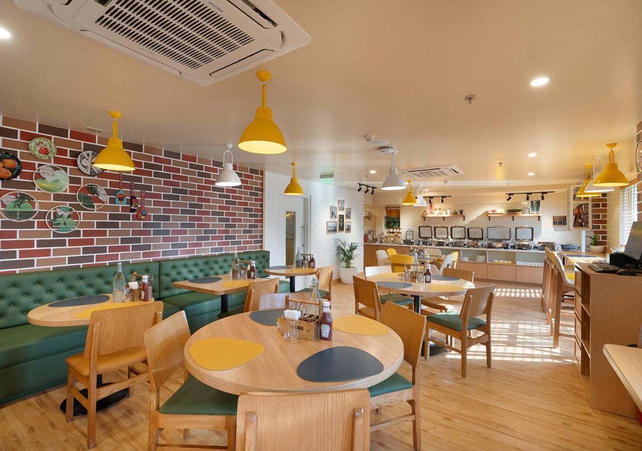 Bloom Hotel - Saki Vihar Powai Restaurant