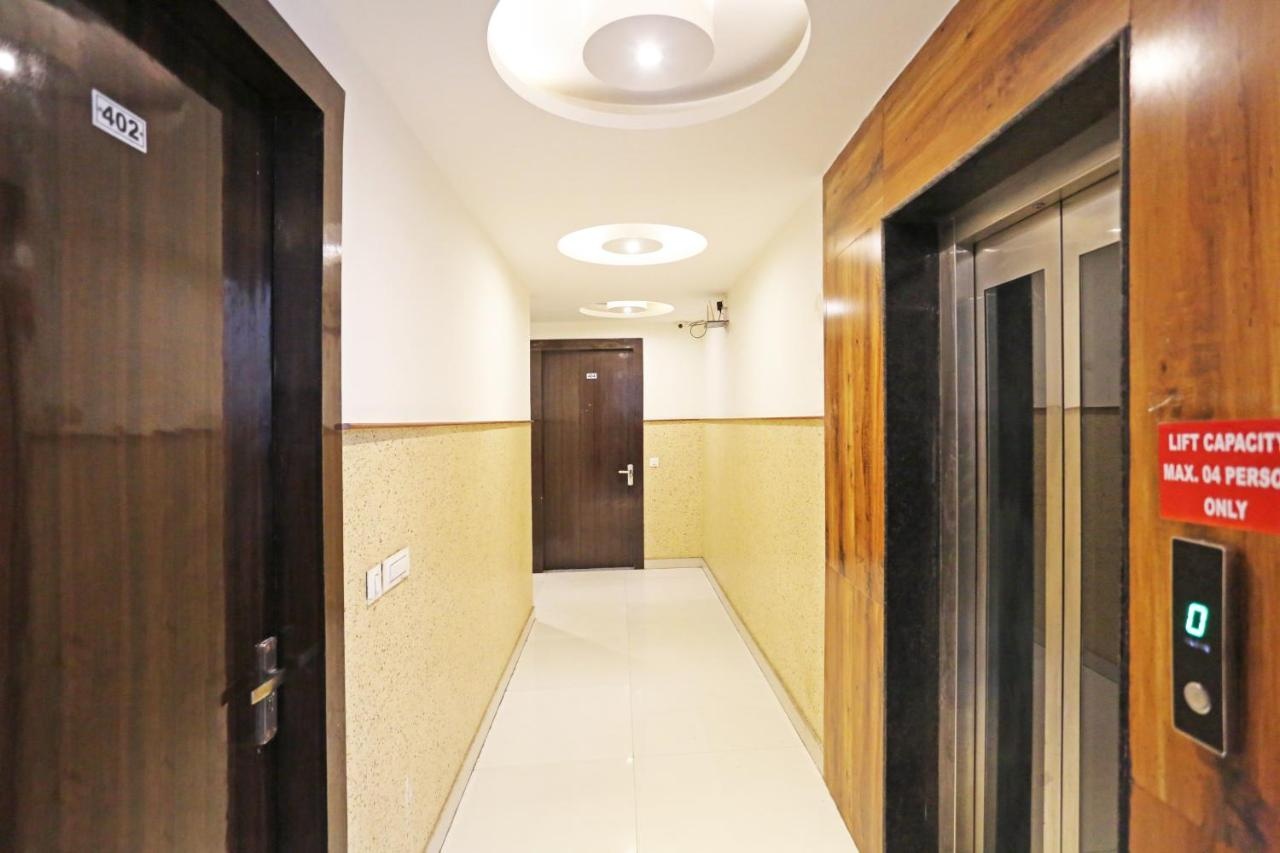 Hotel Iconic Suites Corridor